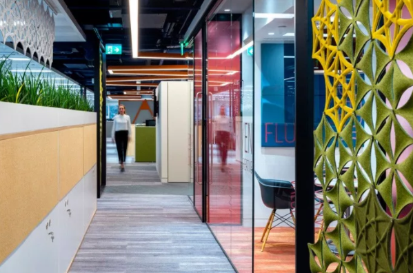 青島辦公室裝修走廊裝修要點